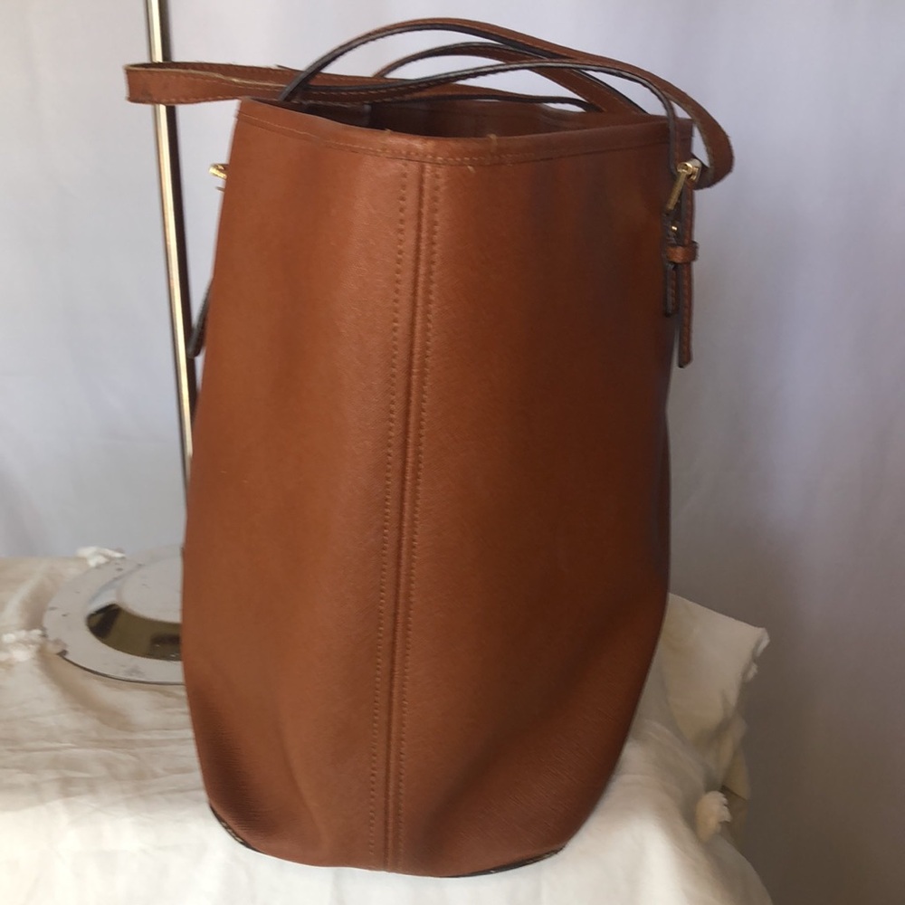 MICHAEL KORS brown saffiano leather large jet set travel tote. - Picture 7 of 15